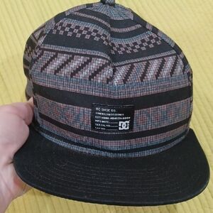 DC Multicolor Geometric Hat